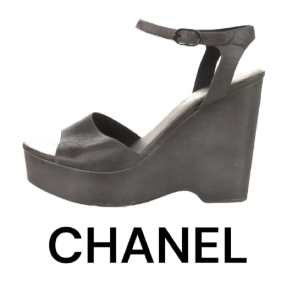 Authentic Chanel luxury designer signature leather platform wedge sandals sz 9.5